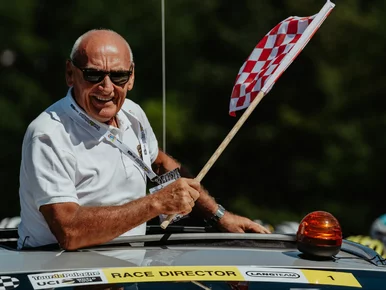 Miniatura: Czesław Lang: Spałem w łóżku z rowerem....
