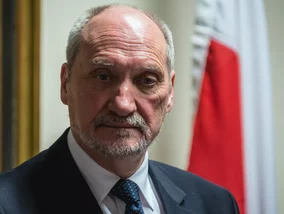 Miniatura: Czarne chmury nad Antonim Macierewiczem