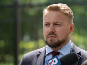 Miniatura: Sąd Najwyższy zdecydował, Ozdoba grzmi:...