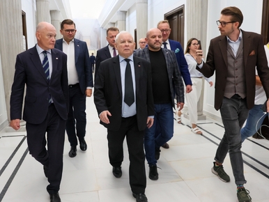 Miniatura: Tajne obrady Sejmu. Kaczyński przekonał...
